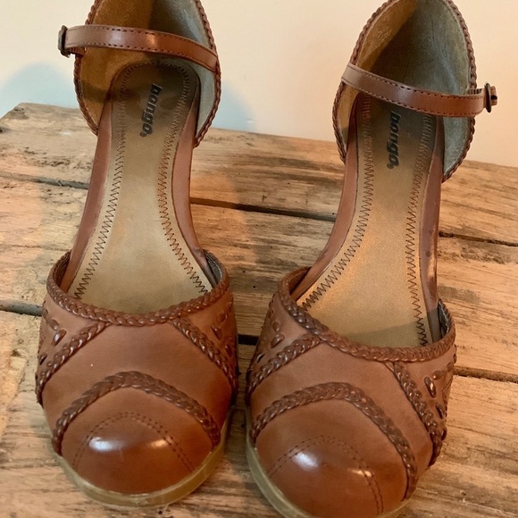 Bongo Wedges - Picture 1 of 6